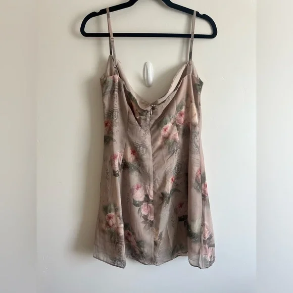 NWT House Of CB CHRISTIANA VINTAGE FLORAL MINI Romantic Dress Size L+ P - Picture 3 of 9
